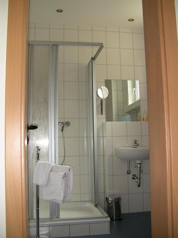 Hansa-Hotel Нойс Екстериор снимка